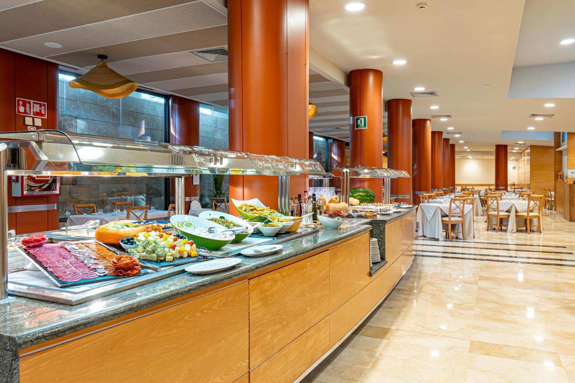 Hotel Rosella Affiliated By Intelier Sa Coma  Ngoại thất bức ảnh
