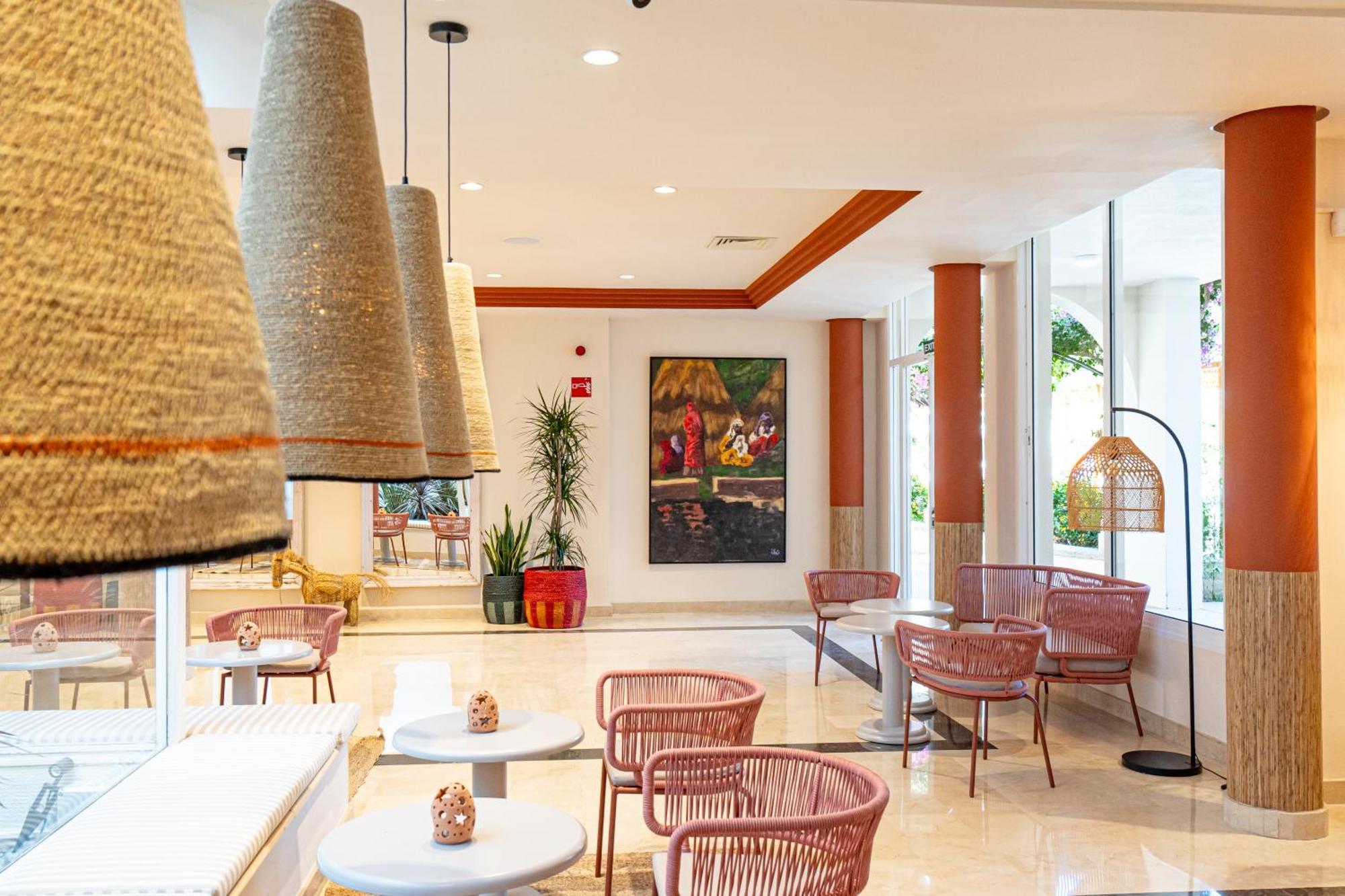 Hotel Rosella Affiliated By Intelier Sa Coma  Ngoại thất bức ảnh