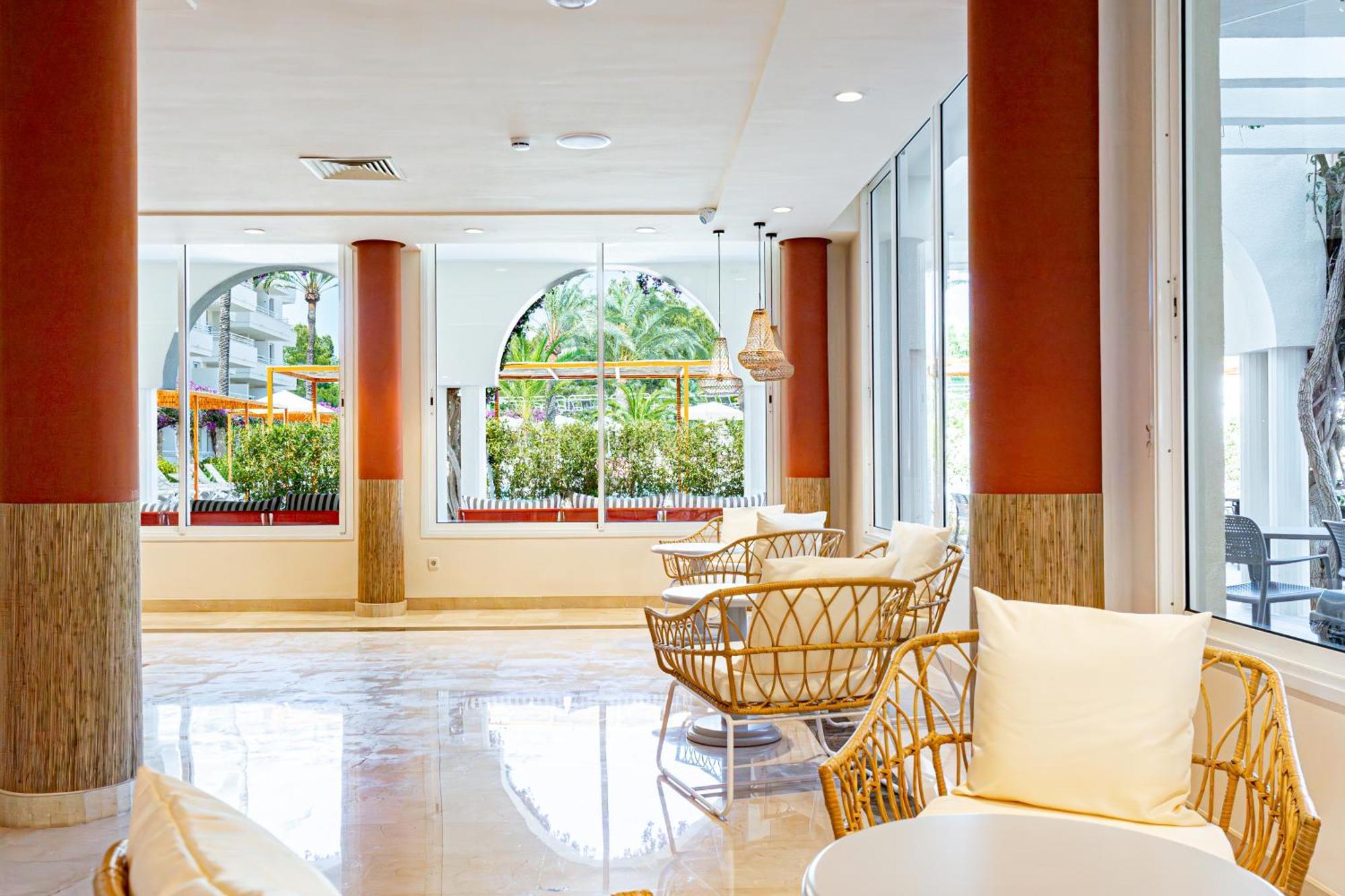 Hotel Rosella Affiliated By Intelier Sa Coma  Ngoại thất bức ảnh