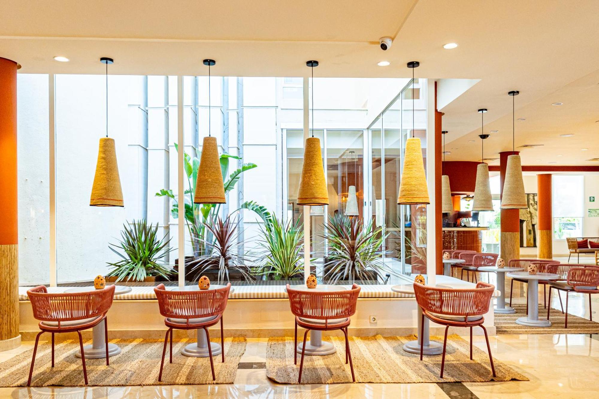 Hotel Rosella Affiliated By Intelier Sa Coma  Ngoại thất bức ảnh
