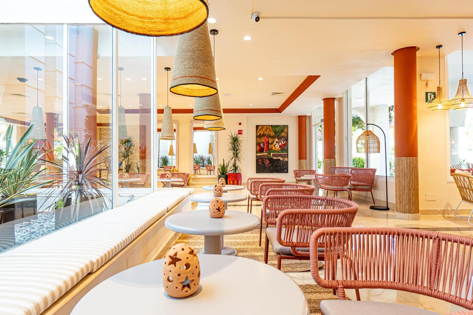 Hotel Rosella Affiliated By Intelier Sa Coma  Ngoại thất bức ảnh