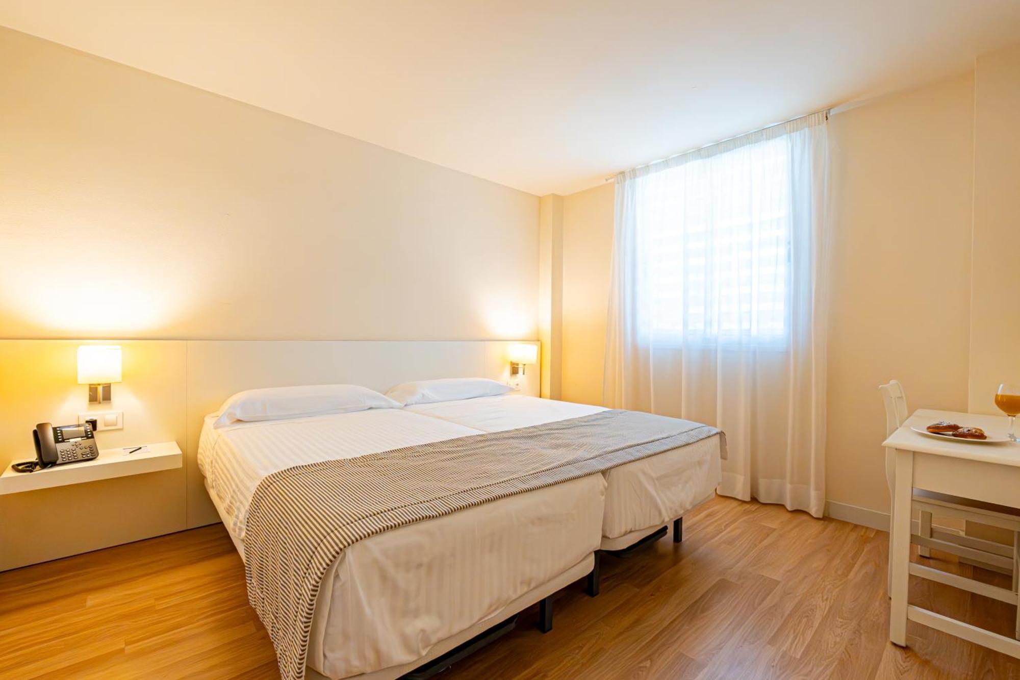 Hotel Rosella Affiliated By Intelier Sa Coma  Ngoại thất bức ảnh